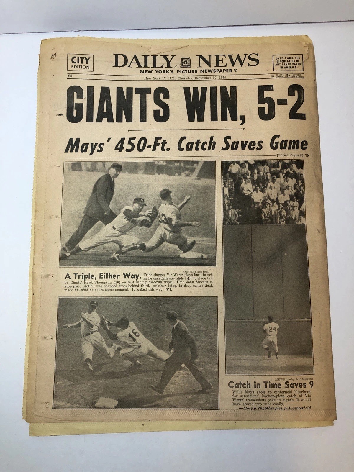 “THE CATCH” Willie Mays Newspaper Daily News NY 1954 MLB World Series Game 1 Sep