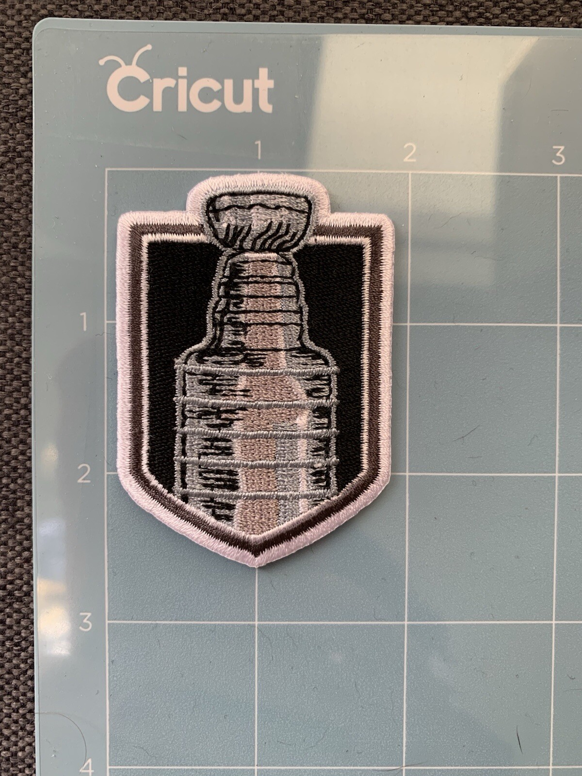 Stanley Cup Logo—NHL Hockey IRON ON PATCH—NEW!!