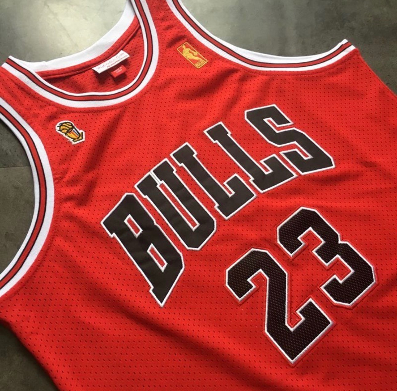 Chicago Bulls Michael Jordan NBA Finals vintage red basketball jersey