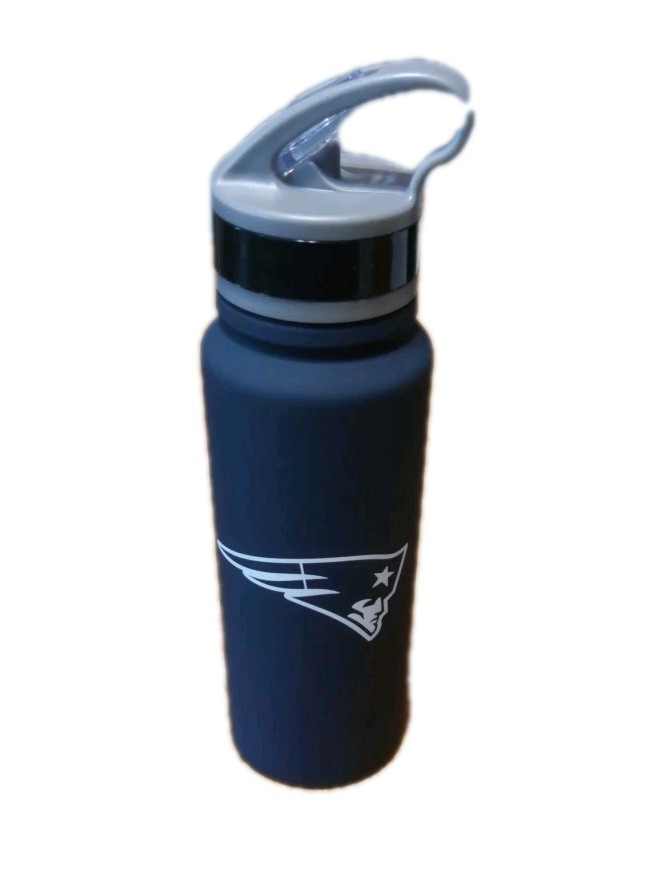 New England Patriots large stainless steel insulated water bottle 25 ounces