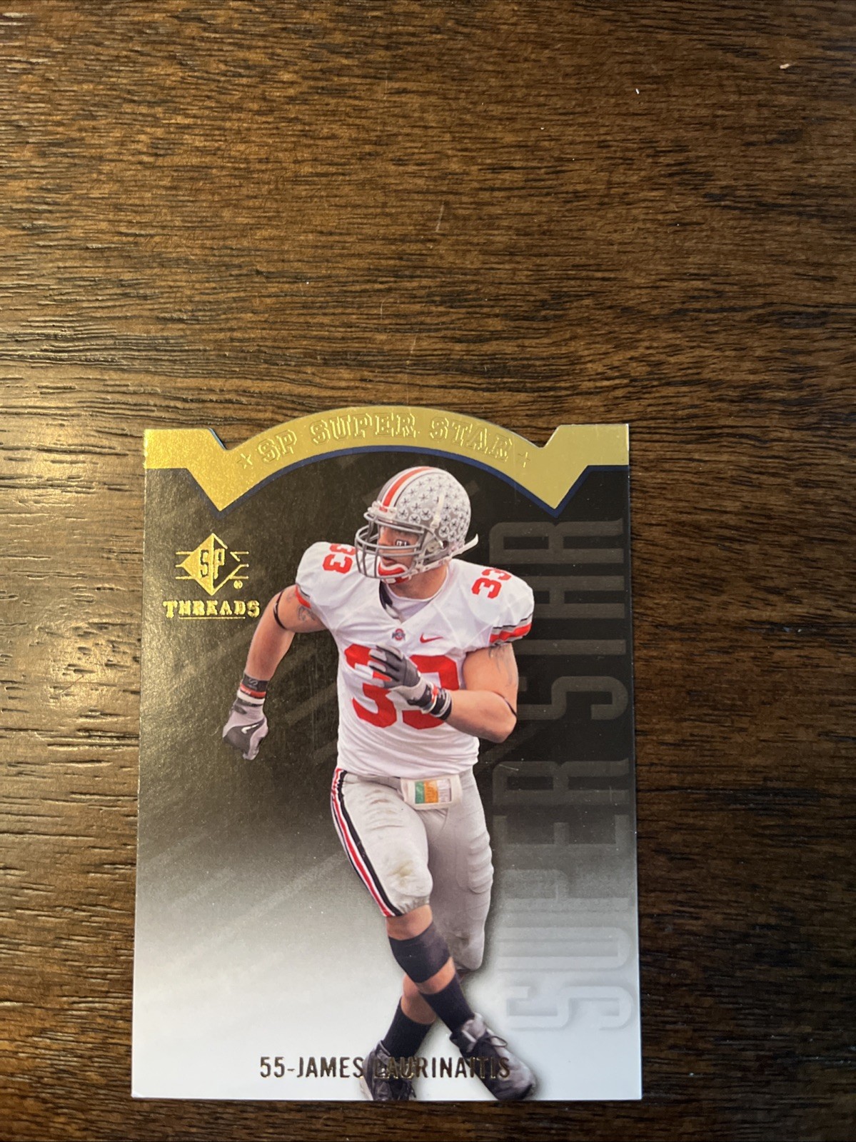 2009 SP Threads – Sp Superstar Die-Cuts James Laurinaitis #AP41 (RC) Ohio State