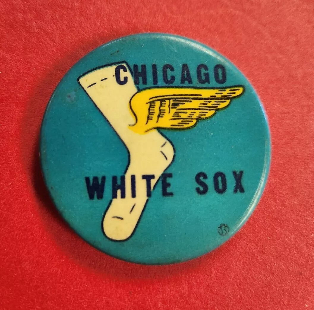 1940’s Chicago White Sox Pin Button Union Label Missing Pinback 1 5/8″ Diameter