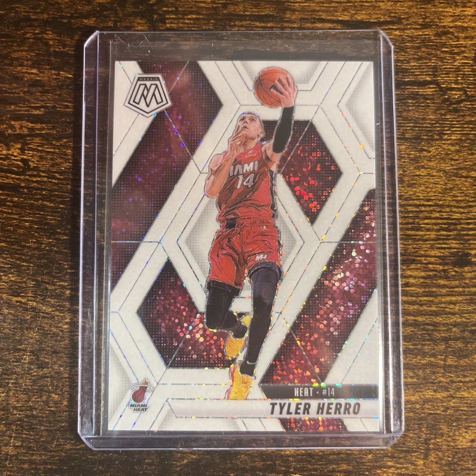 2024 Panini Mosaic Tyler Herro True White Sparkle Prizm SSP #47 Miami Heat