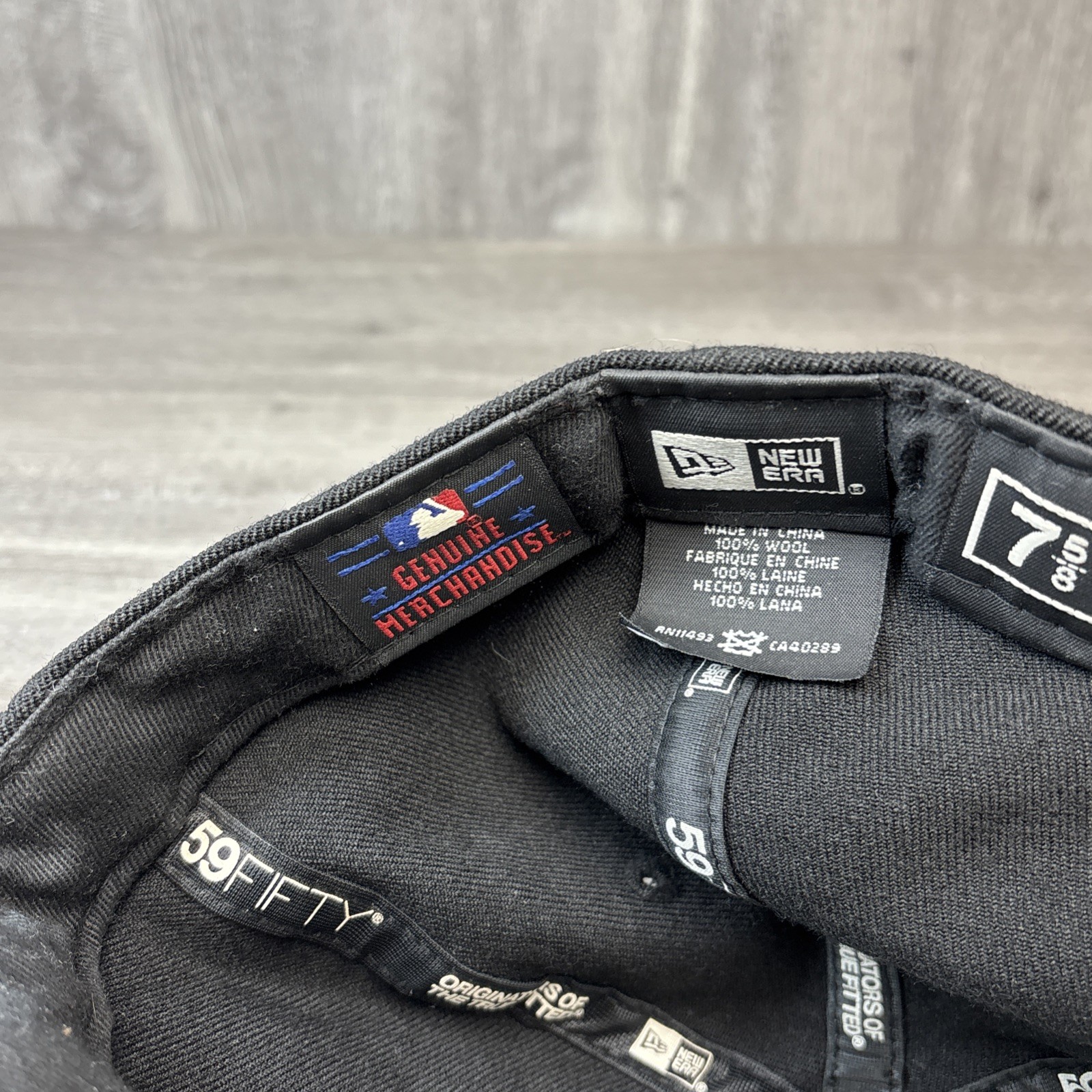 New Era 59Fifty Los Angeles Dodgers Solid Black Fitted Hat Size7 5/8 Used