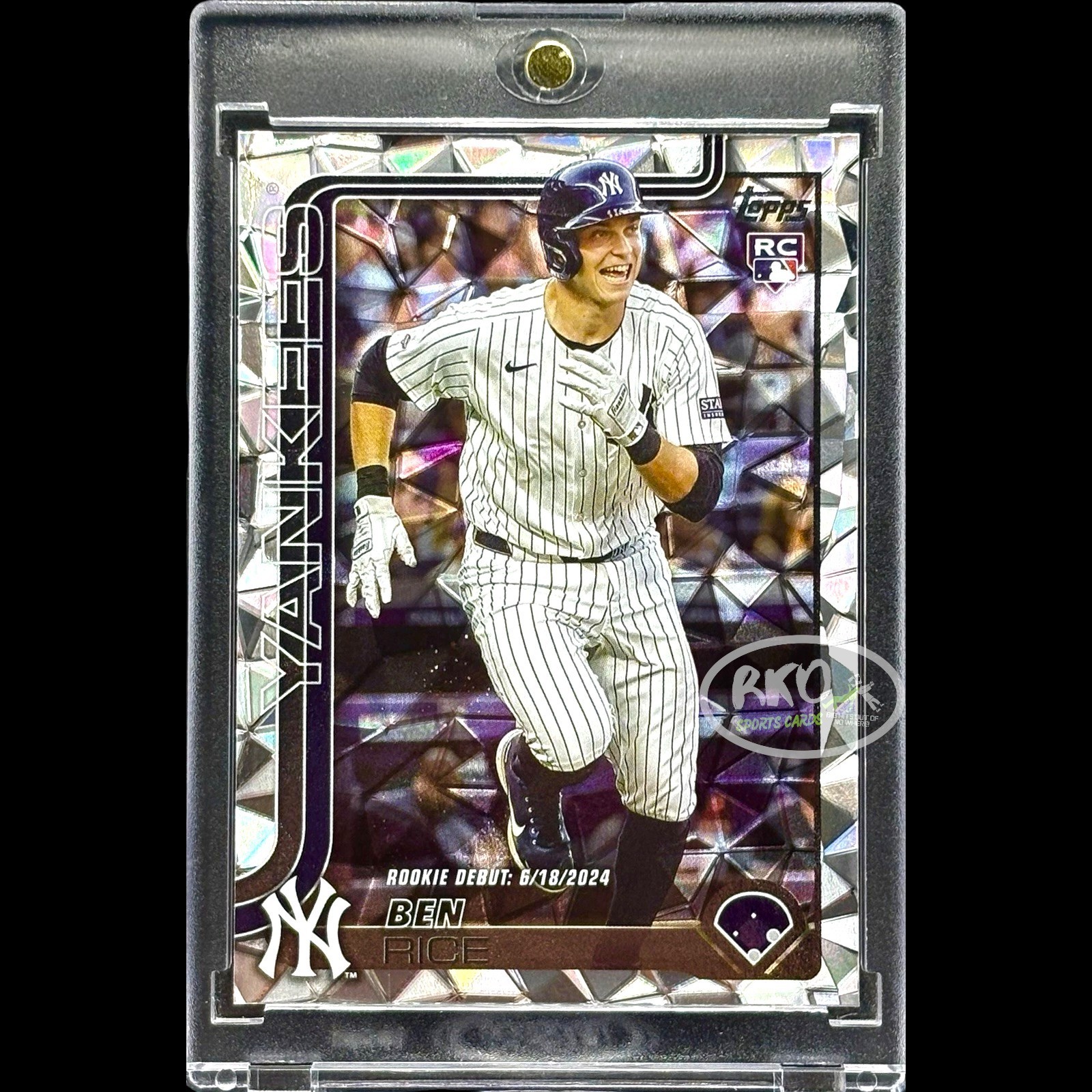 BEN RICE ROOKIE CRACKED ICE REFRACTOR RARE 2025 TOPPS SERIES 2 HOLO SP – YANKEES