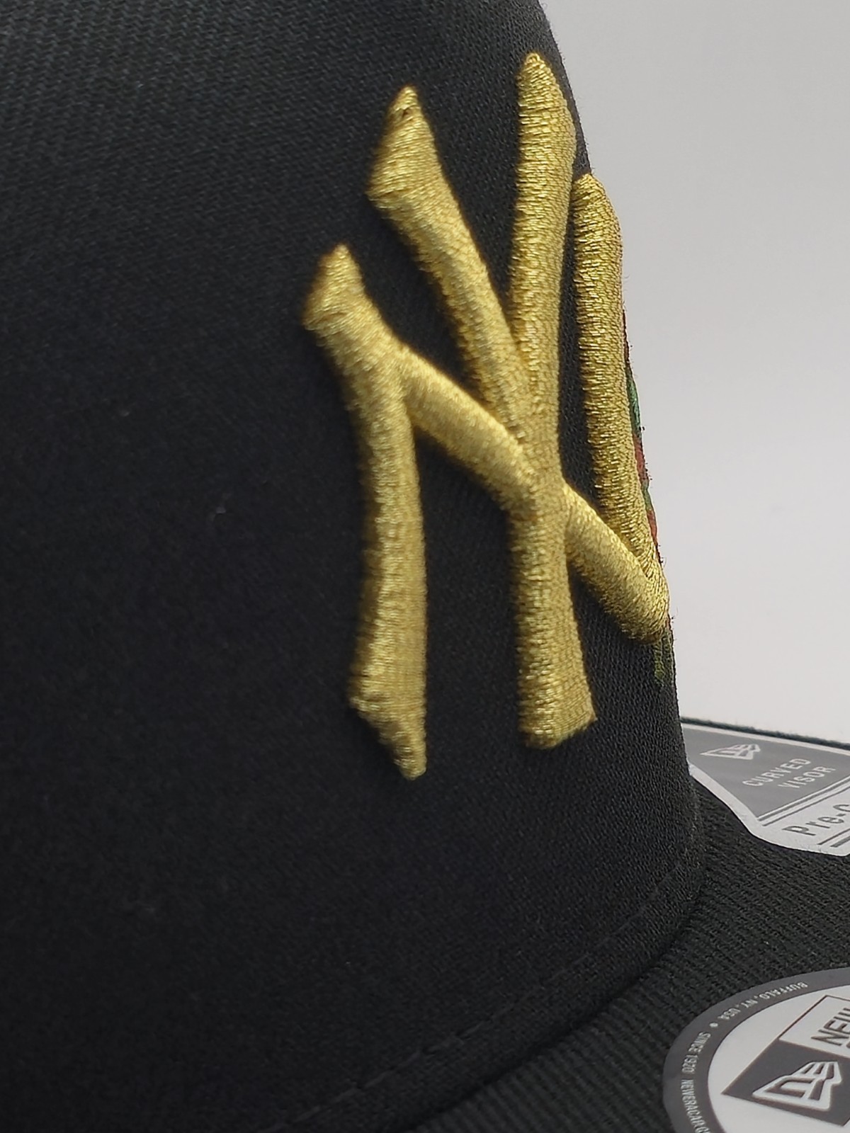 New Era NY Yankees Subway Series Black Gold Rose 🌹 9Fifty A-Frame Snapback Hat