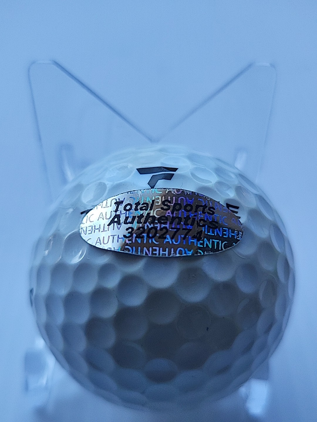 JACK NICKLAUS Hand-Signed Autographed Golfball with COA and (Protective Case)