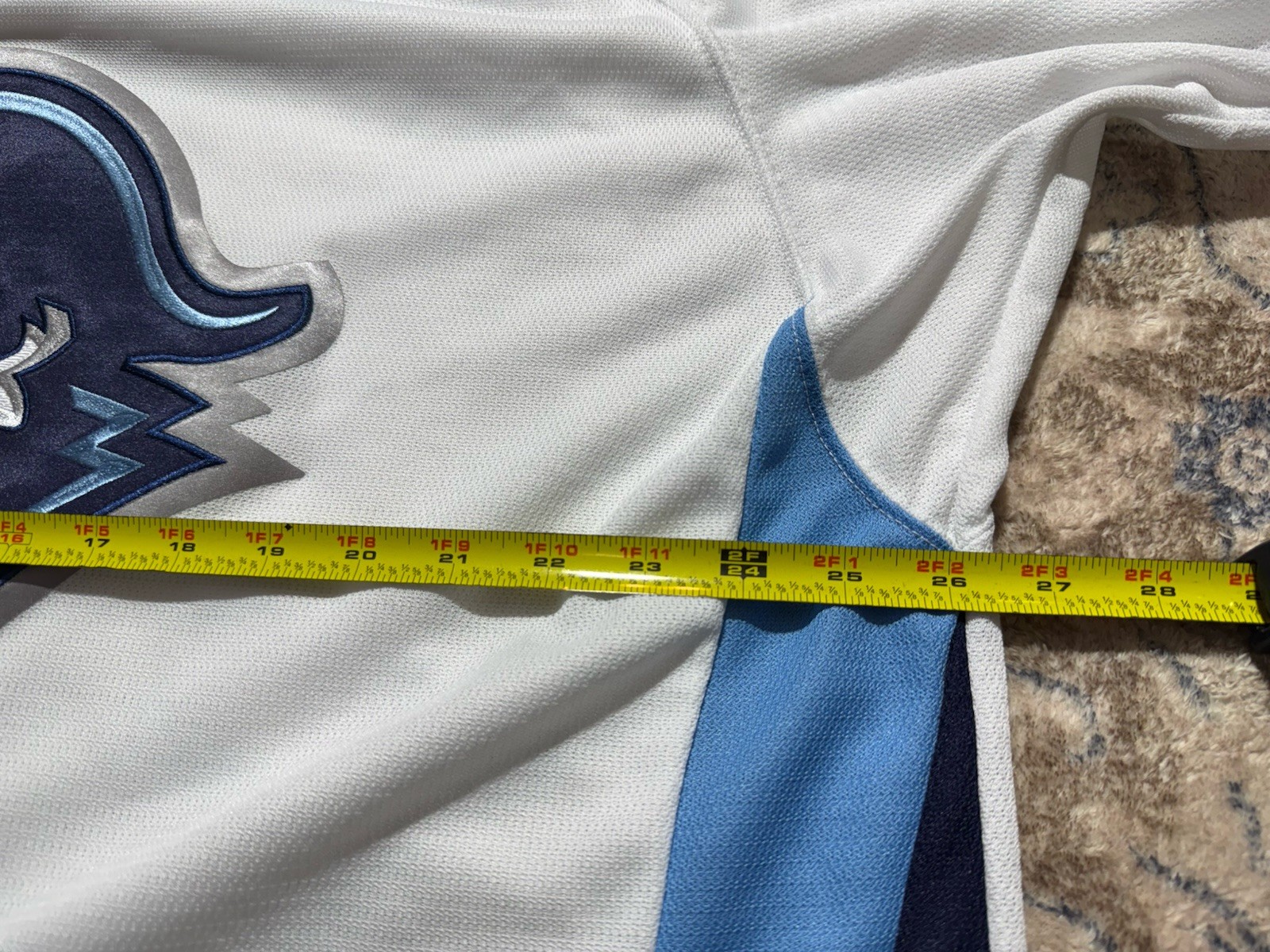 CCM Official Milwaukee Admirals Hockey Jersey AHL White/Navy/Light Blue Size XL
