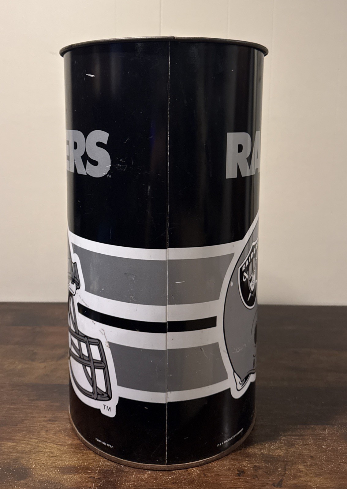 Vintage 1993 NFL Los Angeles/Oakland Raiders Metal Trash Can P&K Products