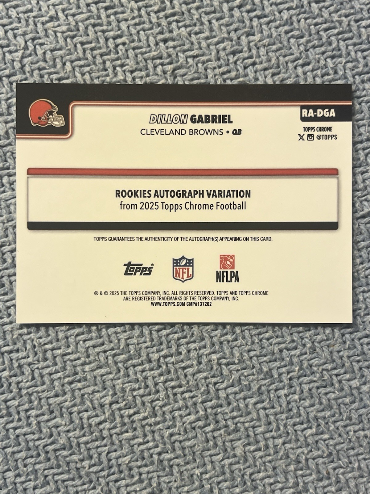 2025 Topps Chrome – Rookie Autographs Dillon Gabriel #RA-DGA Teal Refractor /299