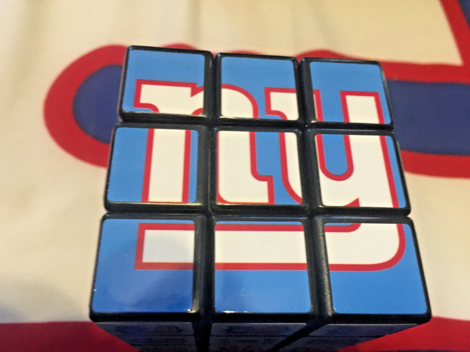 New york Giants, Uno game and Rubik’s Cube,New