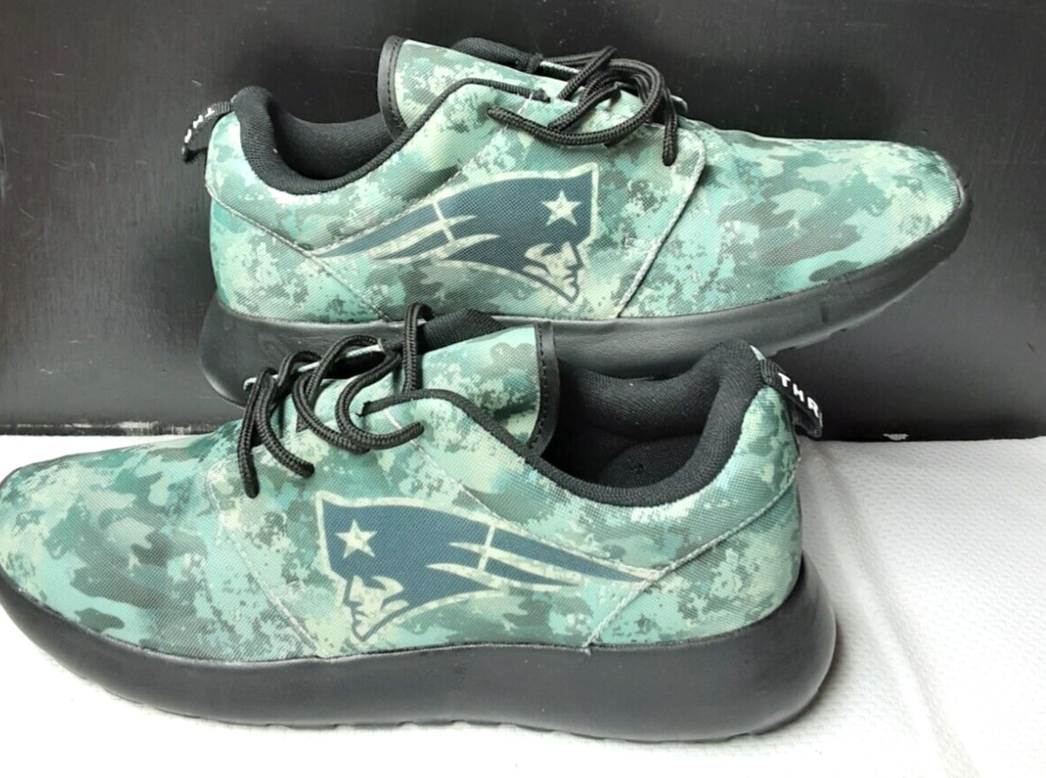Three-in New England Patriots Camo Football Shoes men’s size 10.5