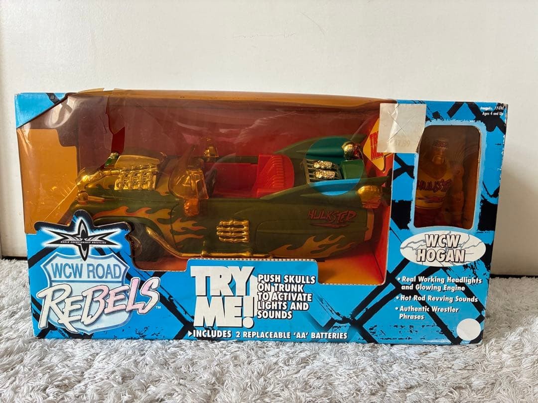 Hulk Hogan WCW Road Rebels Figure & Car Set Toy Biz 1/24 Scale Lights & Sound