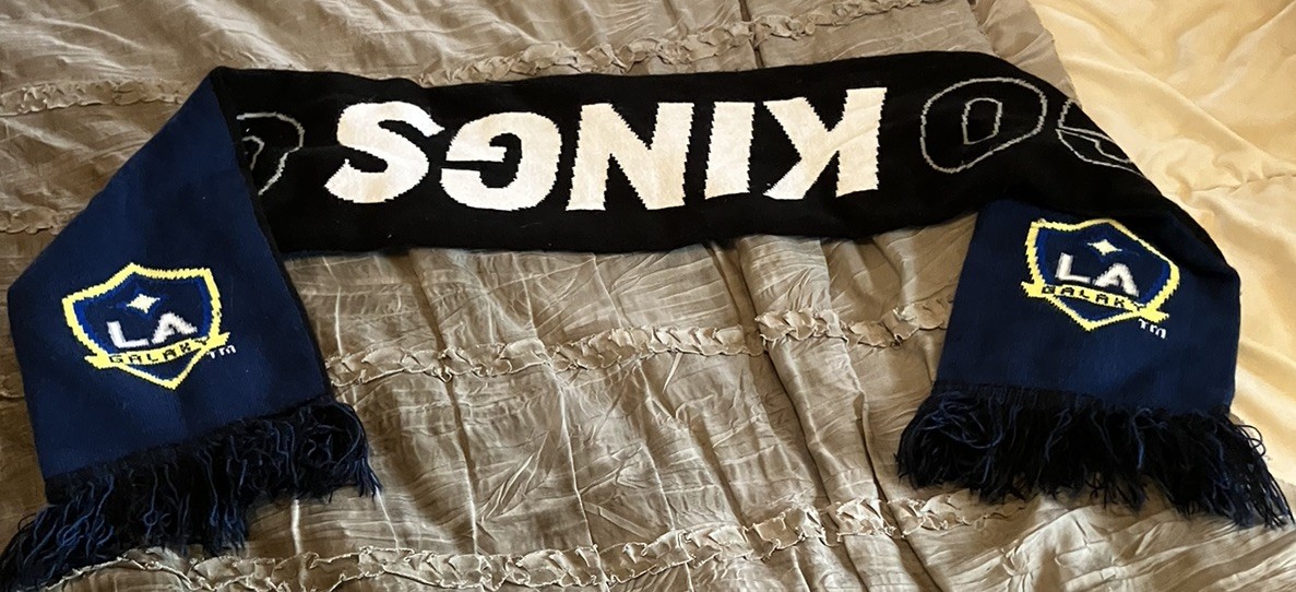 LOS ANGELES KINGS HOCKEY LOS ANGELES GALAXY SOCCER REVERSIBLE SCARF FREE SHIP
