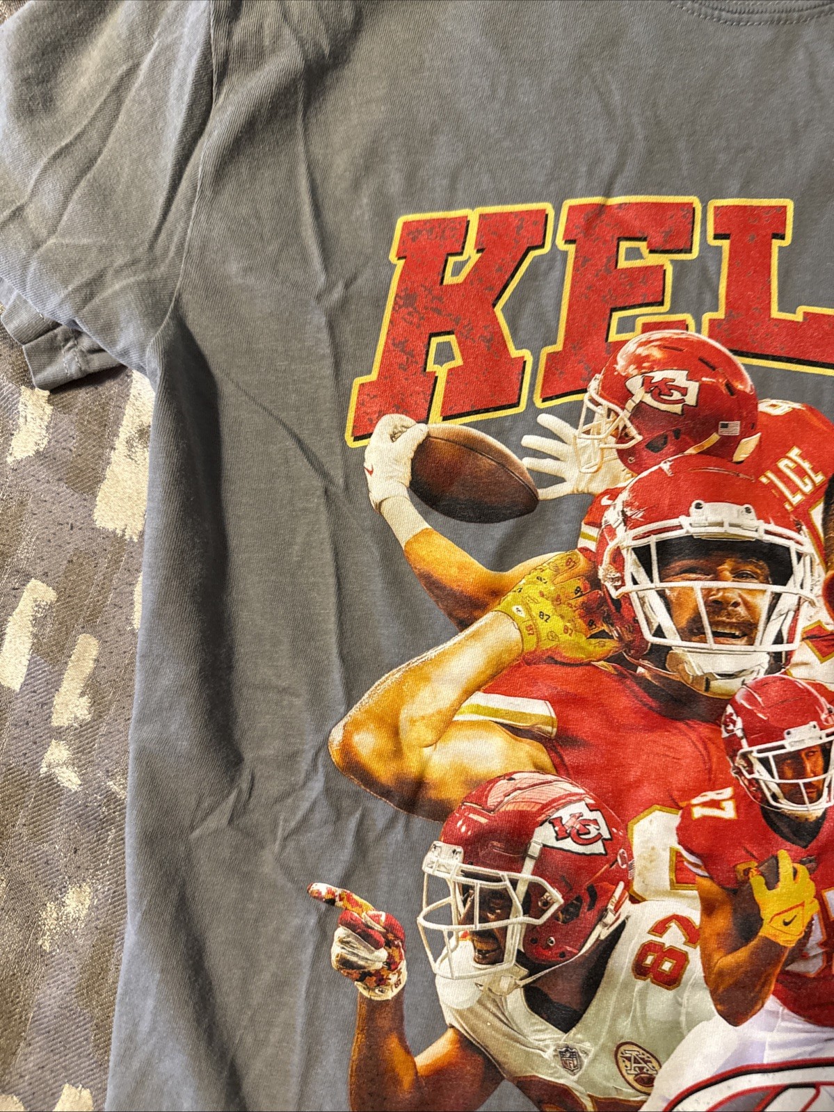 Travis Kelce Kansas City Chiefs Comfort Colors Gray Player Collage Shirt Medium
