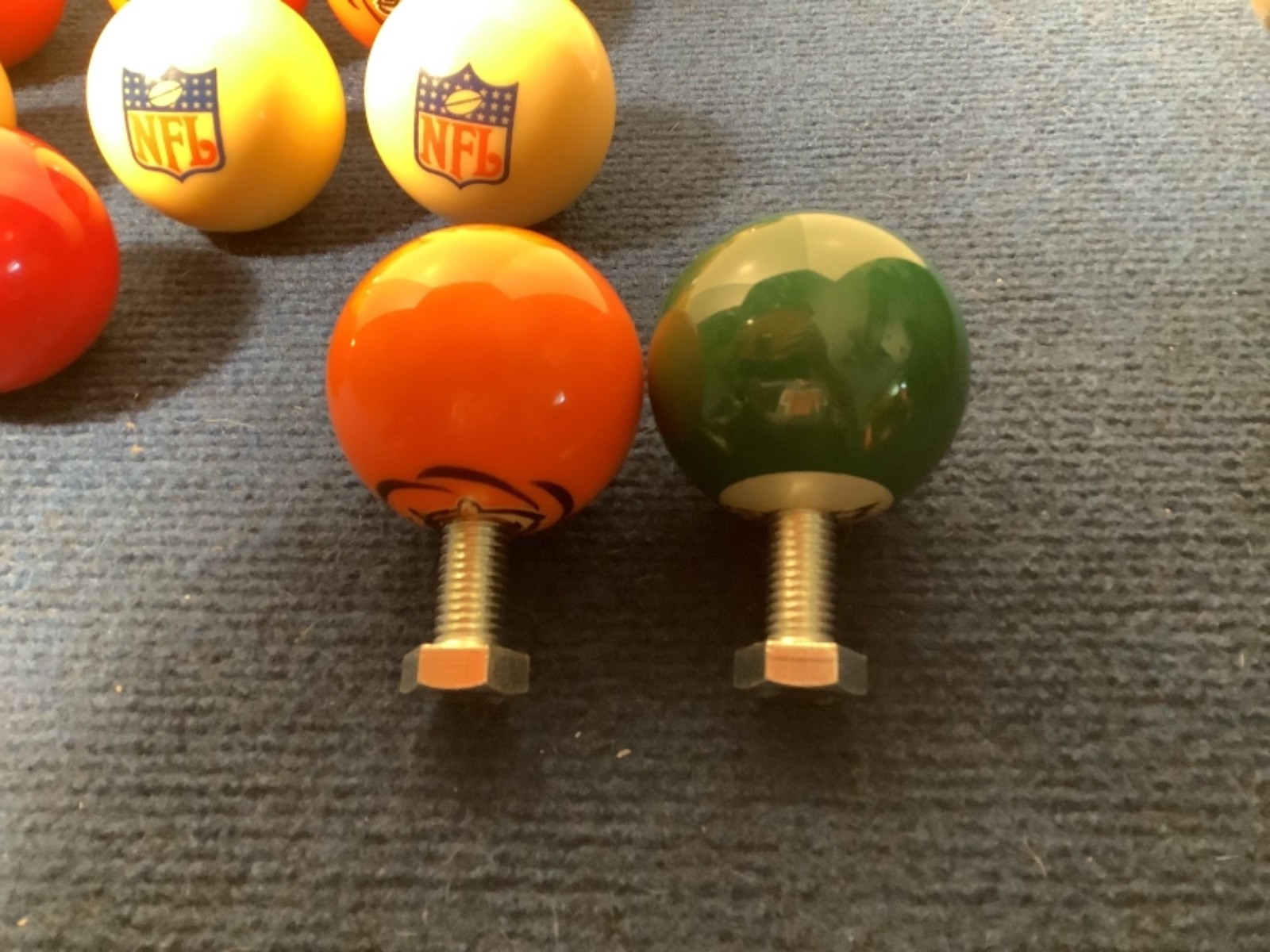 NFL Pool Balls Various Teams 17 Balls Total 2 Threaded for Display