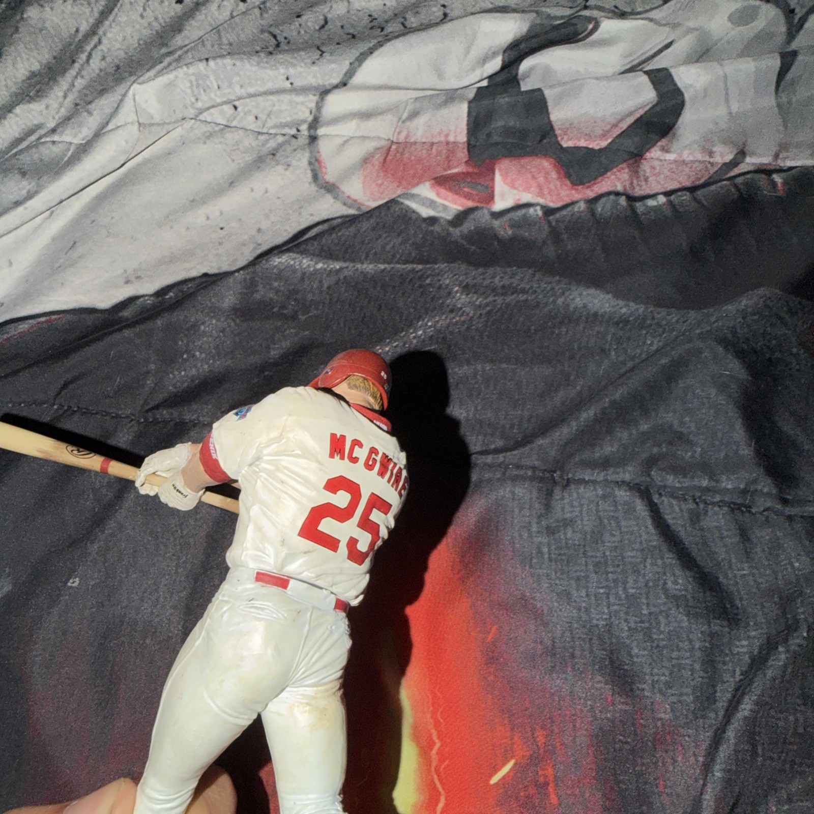 2001 Mark McGwire St. Louis Cardinals Figure MLB Series 1 McFarlane no stand #25