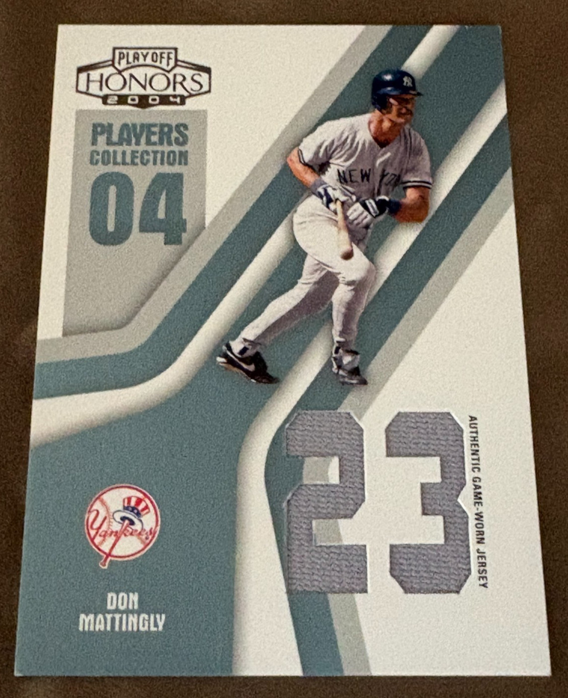 2004 Donruss Playoff Honors Don Mattingly Game Worn Jersey PC-22 42/50