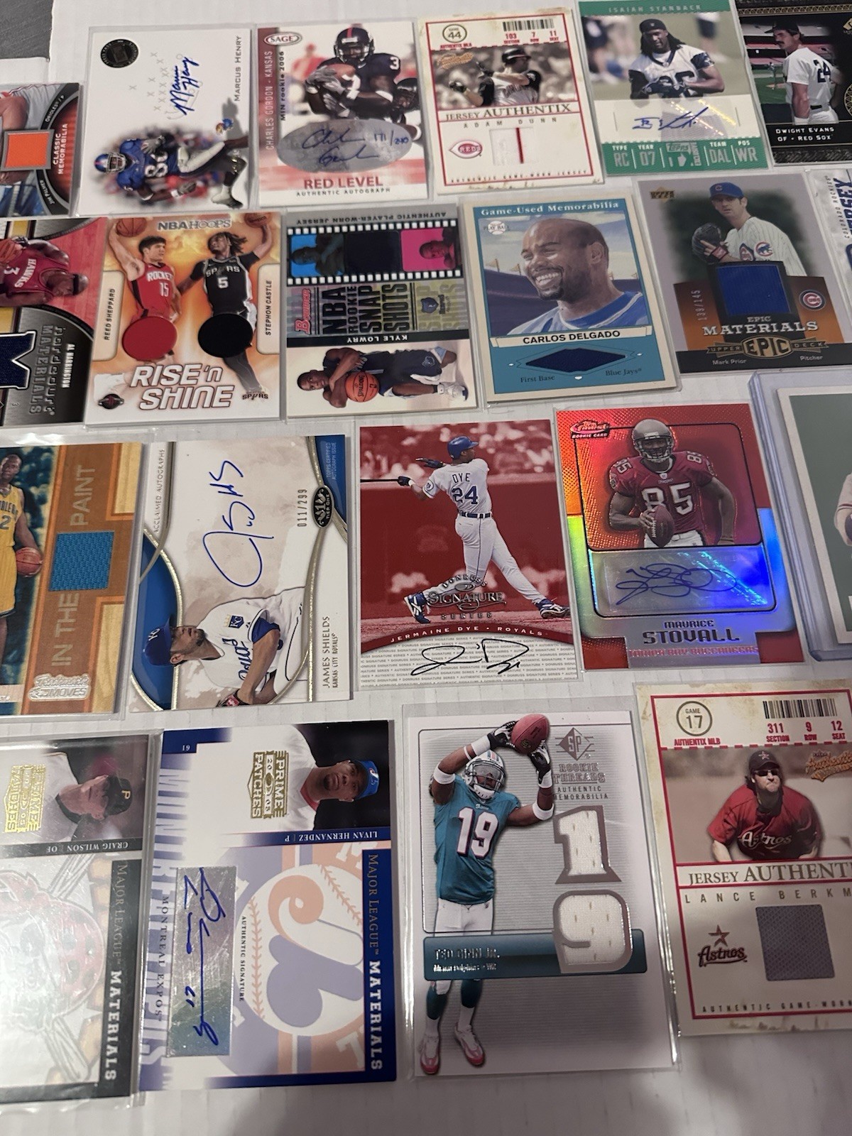 43 Card Lot Of Autographs And Jersey/Patch Card Memorabilia Lot. 3 Sports
