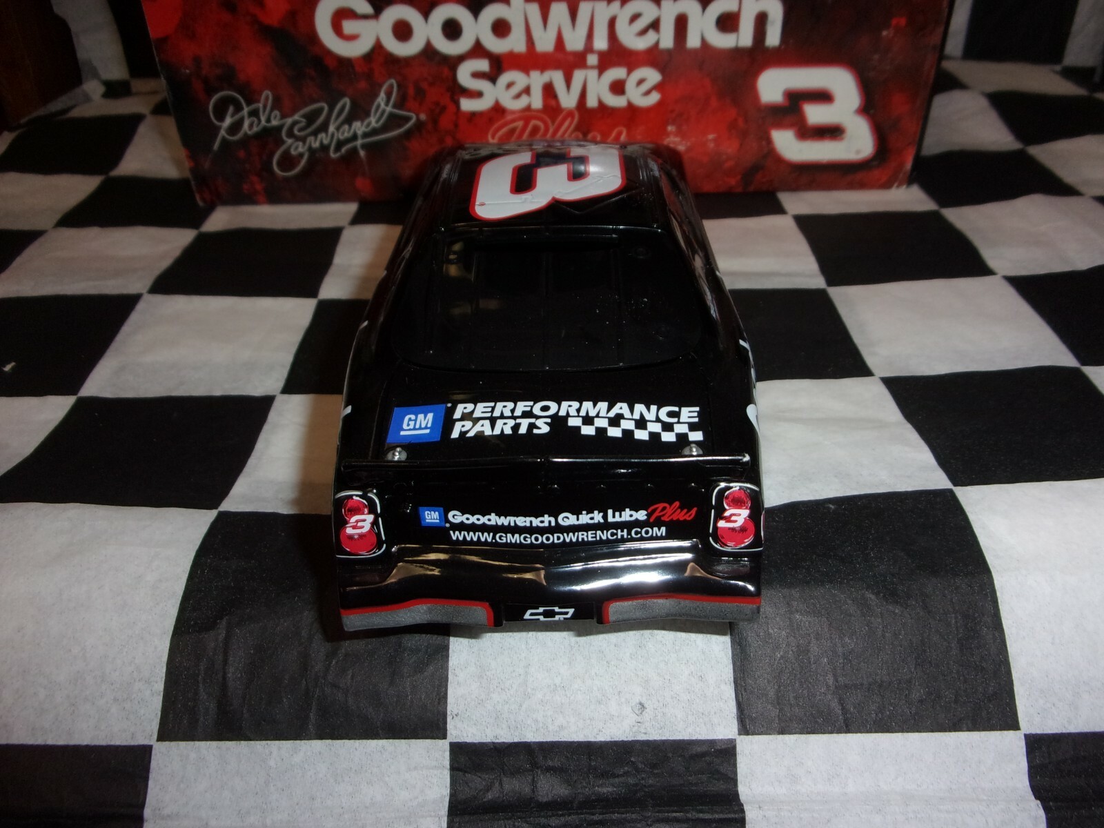 Dale Earnhardt Sr #3 GM Goodwrench Service Plus 2000 Monte Carlo 1:24 BW BANK