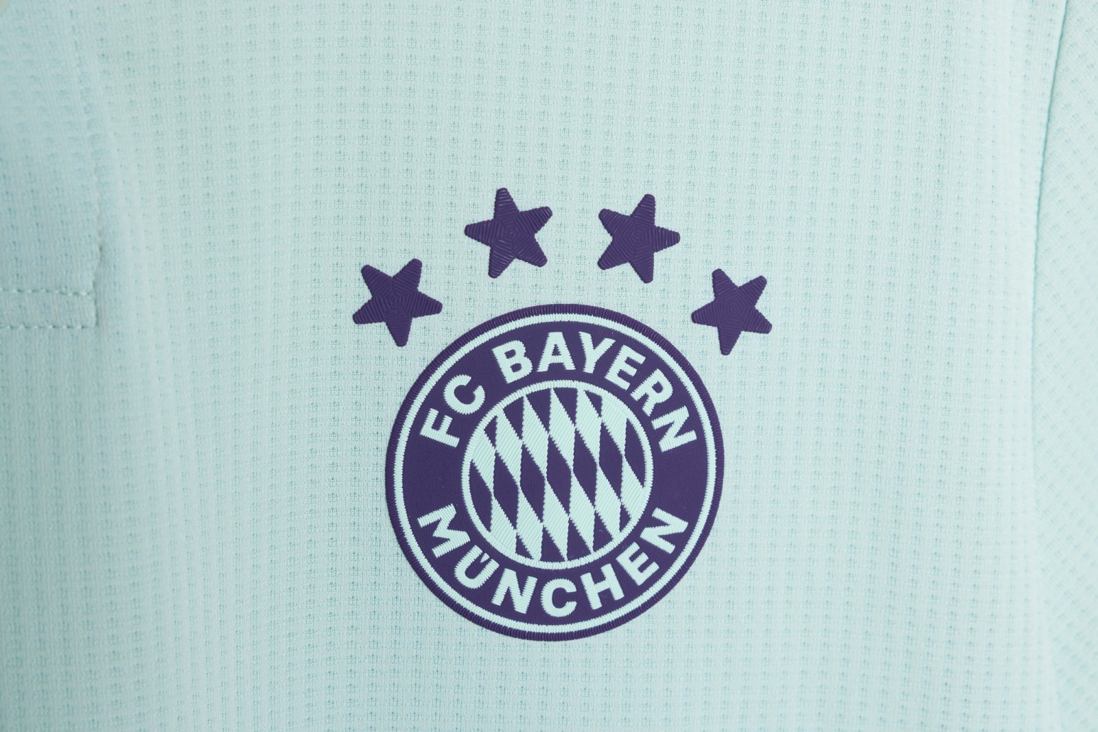 Bayern Munich 2018-19 Away Authentic Jersey – Size M