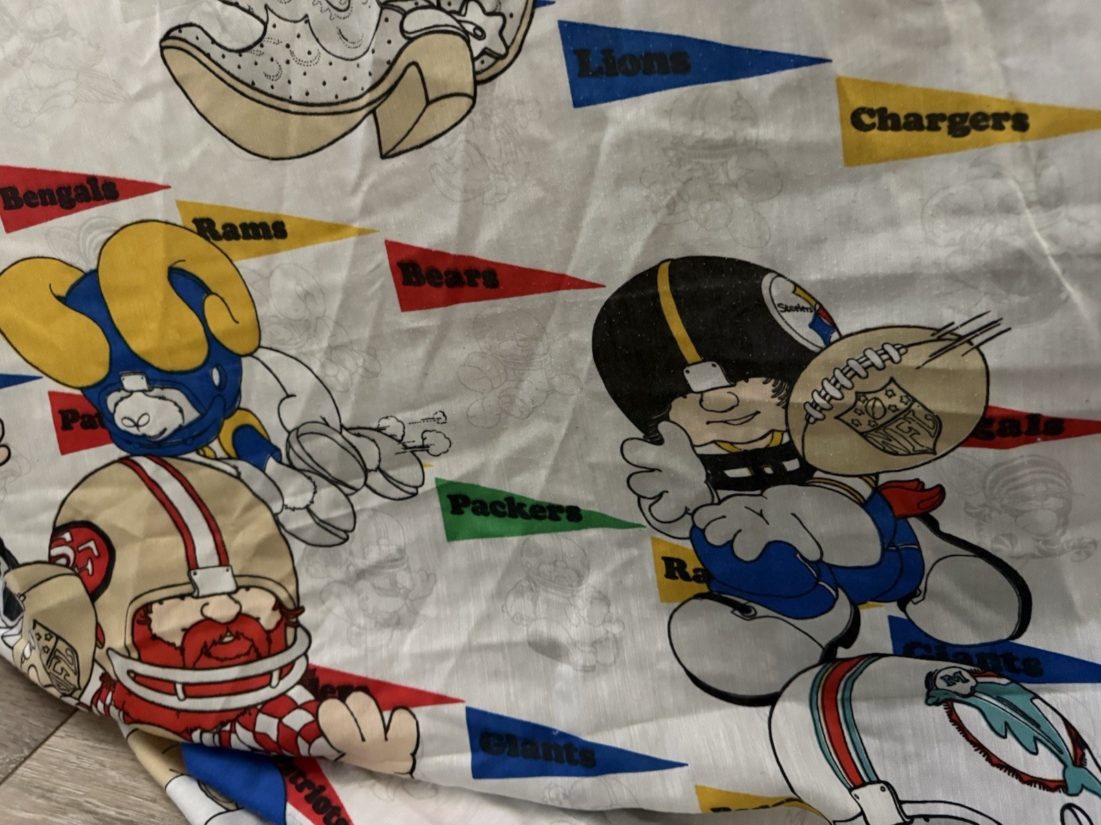 Vintage 80’s NFL Huddles American Football Bedding Fitted Sheet Full size- L111