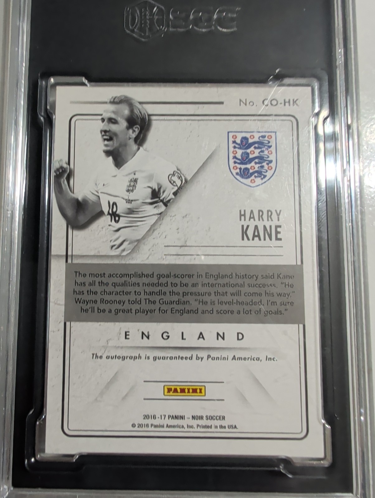 2016-17 Panini Noir Harry Kane England Country Signatures 87/99 On Card Auto SGC