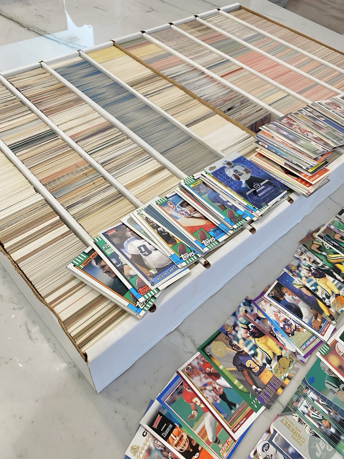 Vintage NFL Football Card Lot Of 1000. 1980s 1990s 2000s Sports Cards, Variety