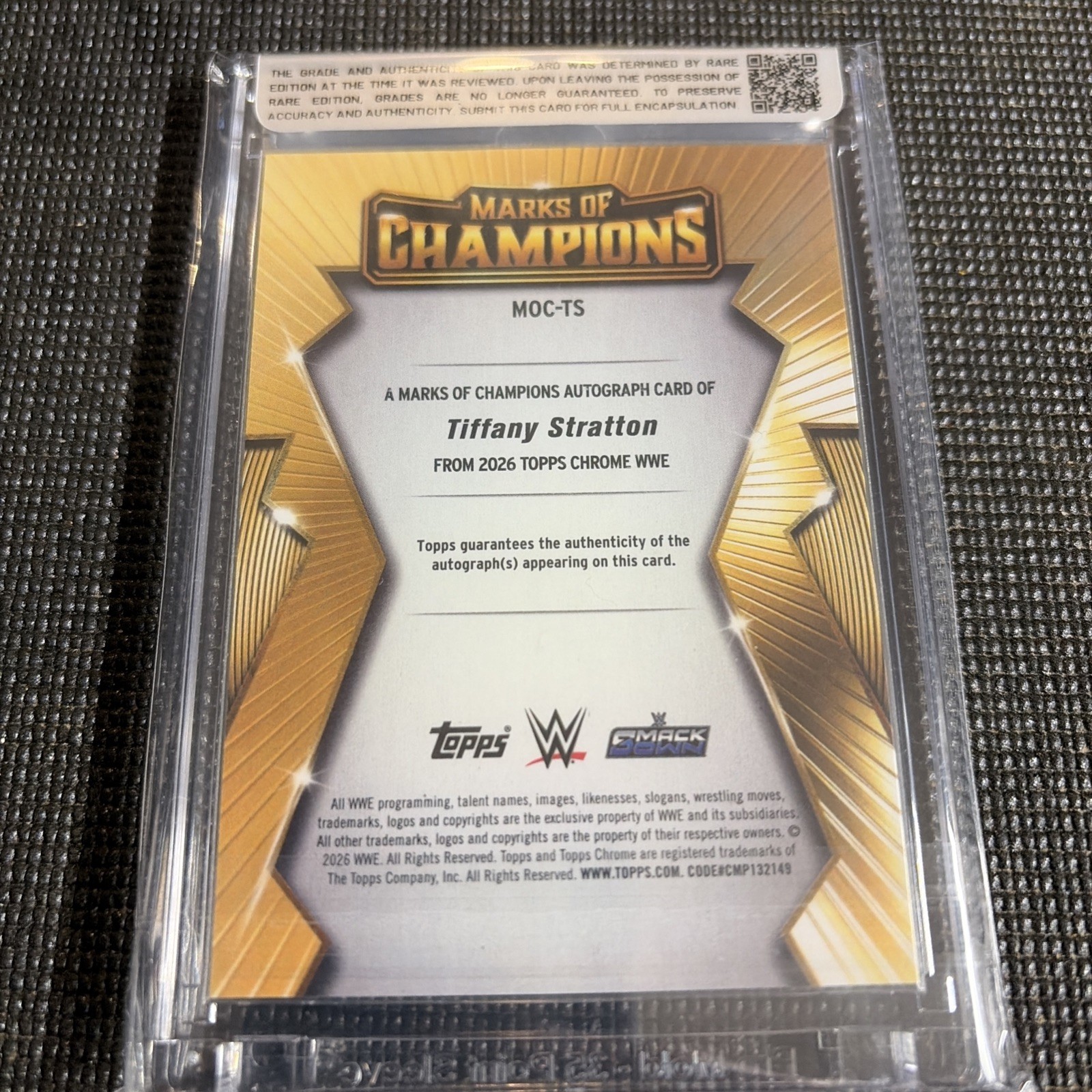 2026 Topps Chrome WWE Tiffany Stratton Marks Of Champions Auto Geo Gold /50 GD 9