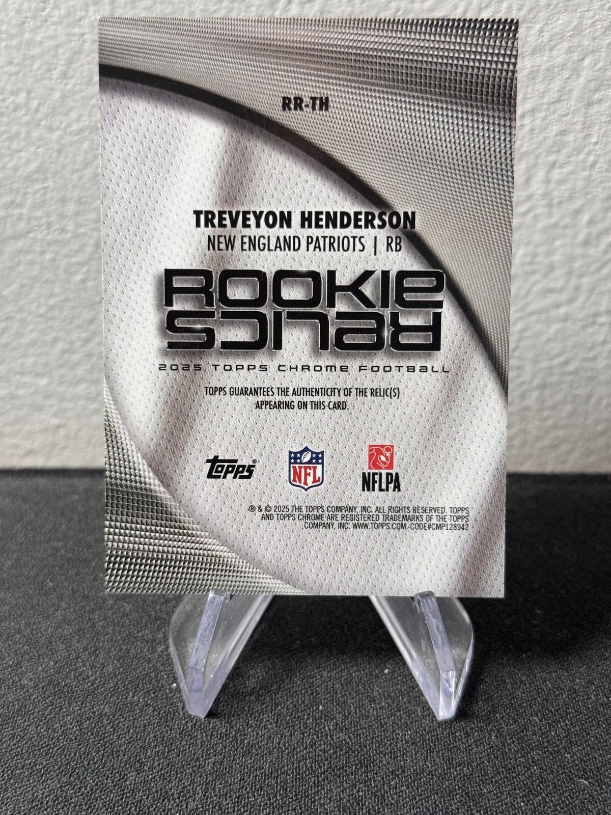 TreVeyon Henderson 2025 Topps Chrome Rookie Relics New England Patriots