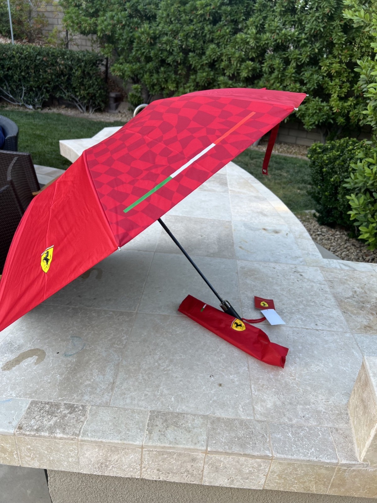 Scuderia Ferrari F1 Compact Umbrella Unisex – Red / Official Licensed
