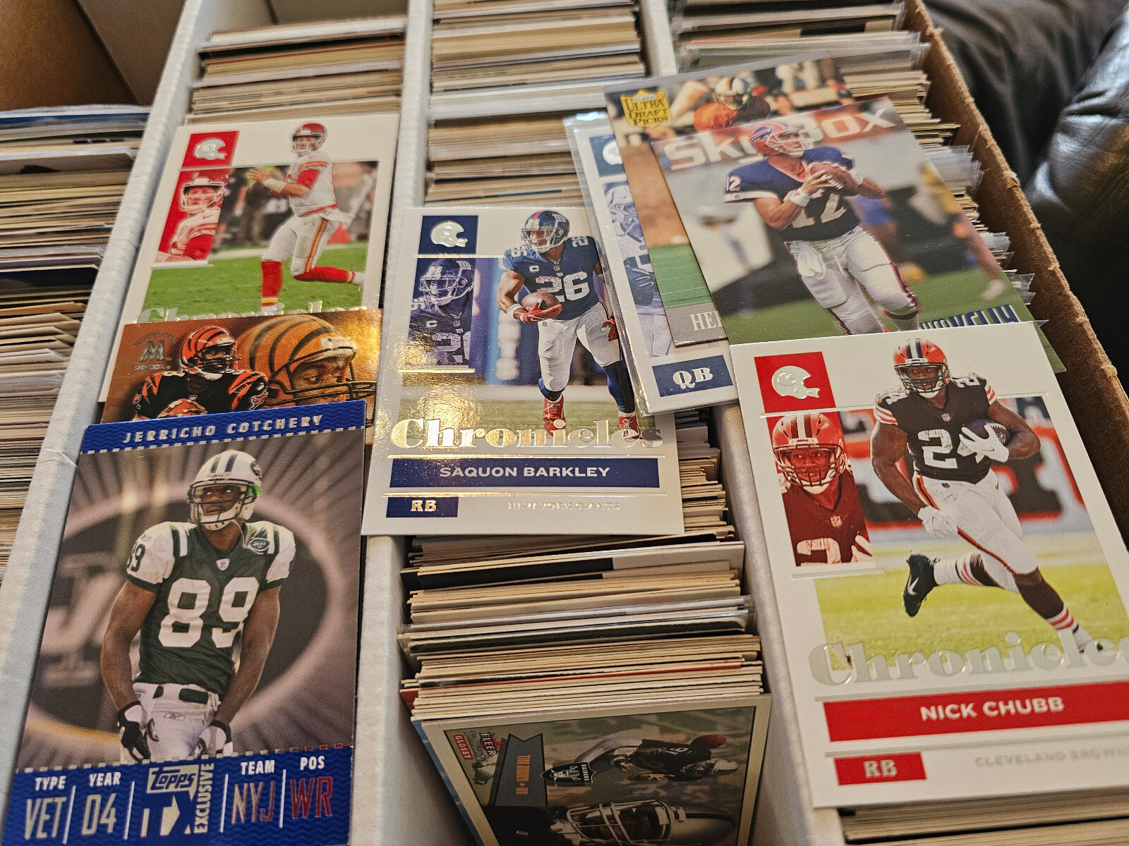 APPROX 3000 FOOTBALL CARDS VARY YEARS AND MAKES