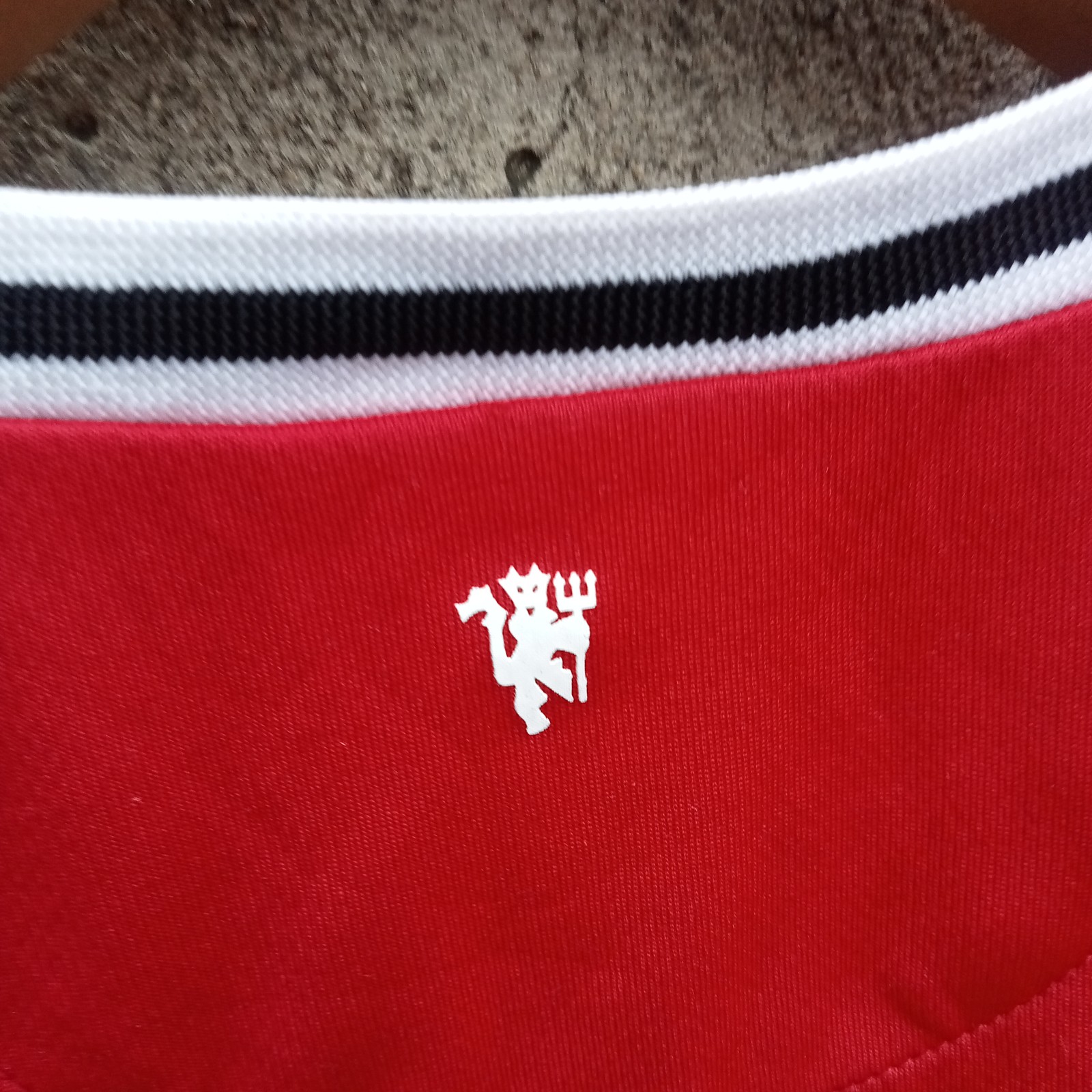 Manchester United 2011-12 home football shirt | jersey, Boys small 7-8 years