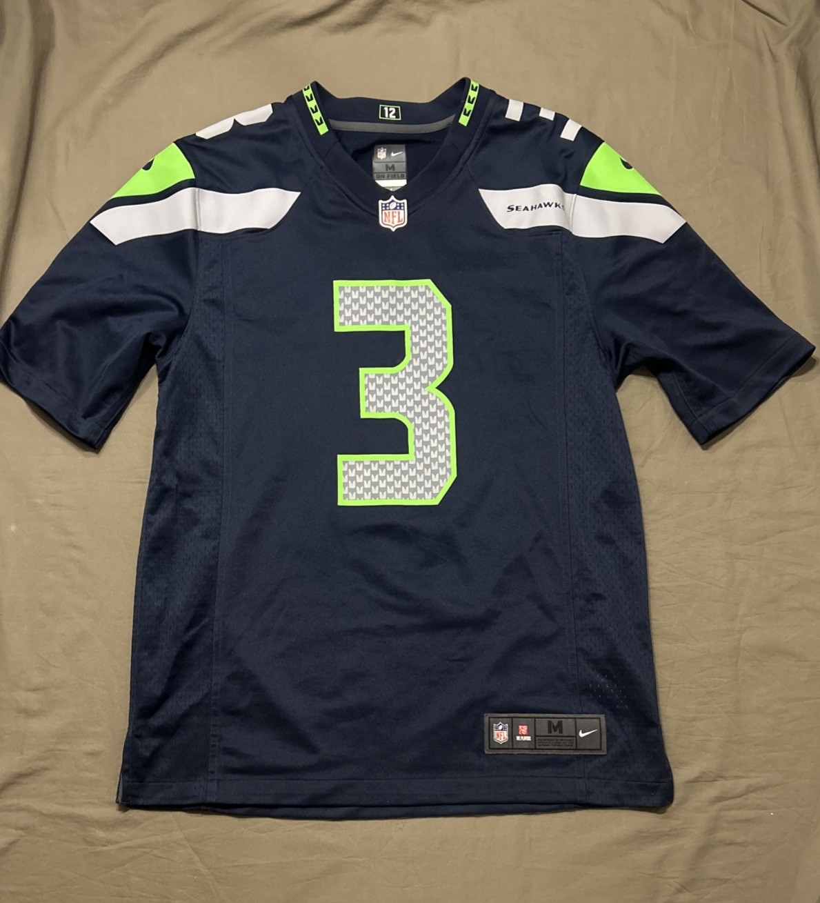 Seattle Seahawks Russell Wilson Jersey Nike Men’s Size Medium NFL