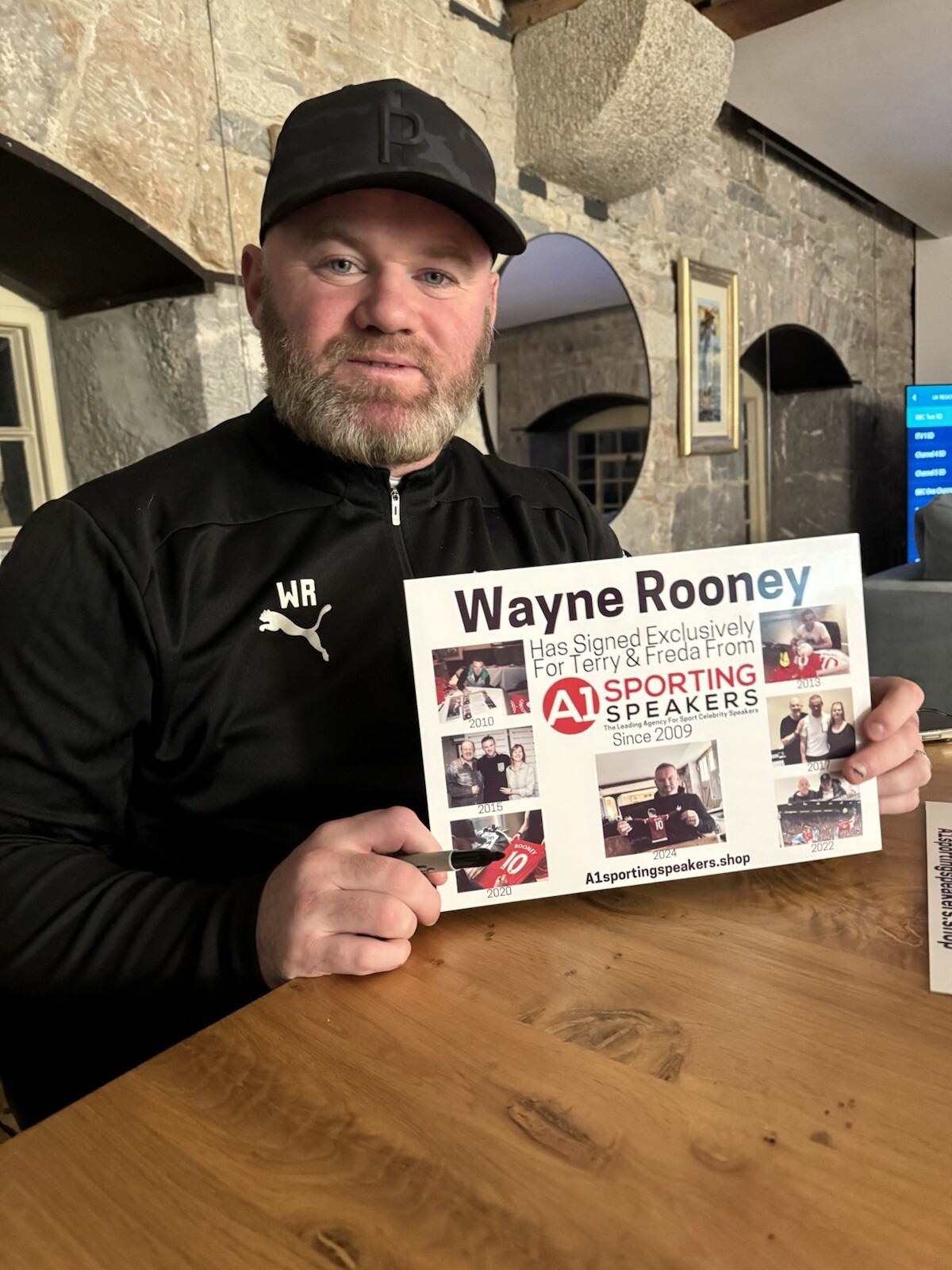 Fantastic WAYNE ROONEY Signed Career Stats Picture Bargain £39.99 With COA