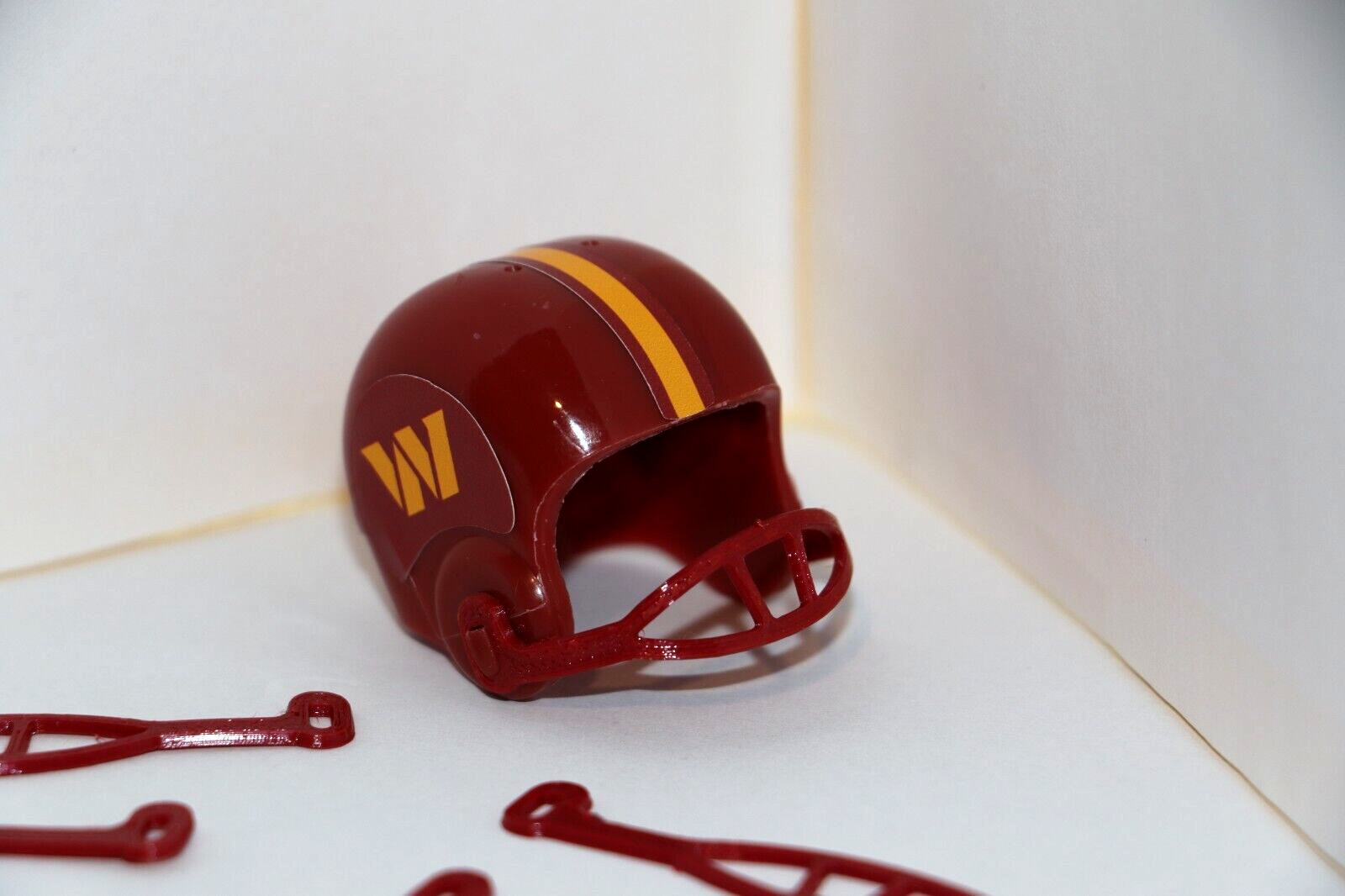 x10 Burgundy Facemasks Old Style Football Gumball Helmets OPI QB Miniature Mini