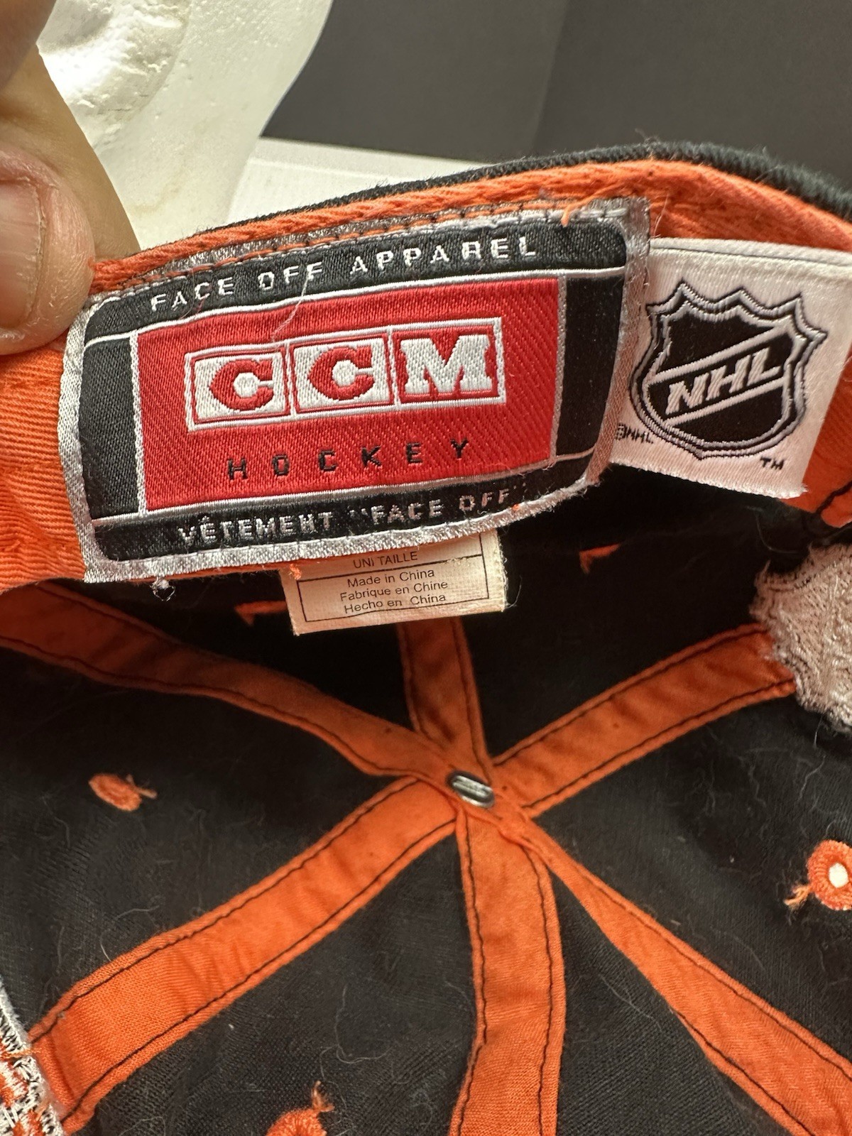 CCM Philadelphia Flyers NHL Face Off Apparel Fitted Hat One Size Fits All