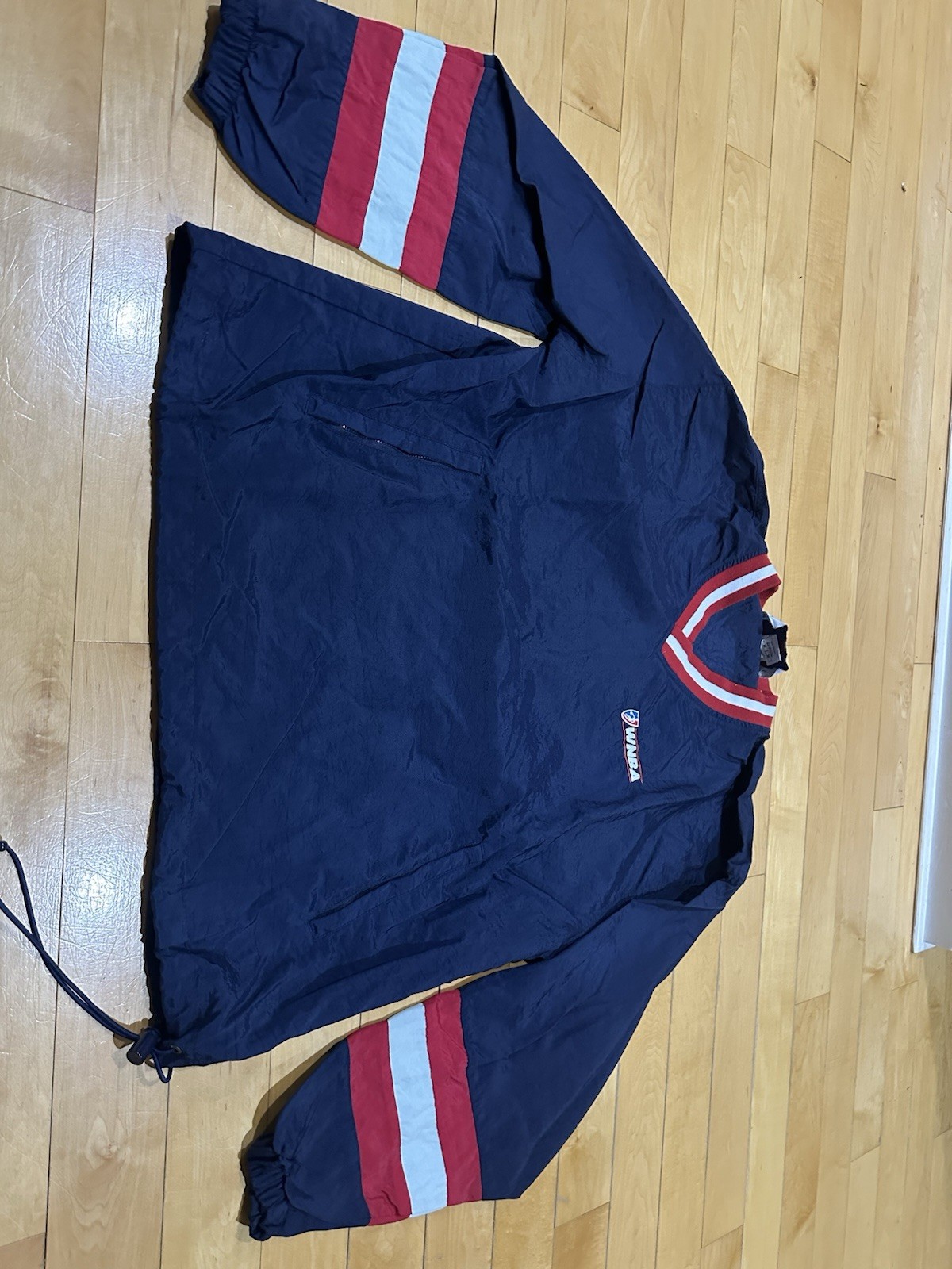 VNTG WNBA Champion Navy Blue Pullover 100% Nylon Womens Medium Long Sleeve