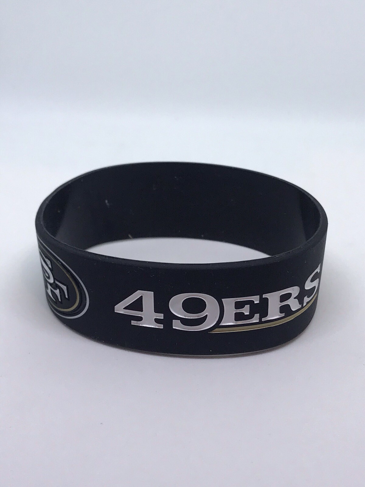 1 (One) NFL Football Silicone Wristband Bracelets Choose Your Team Free Shipping