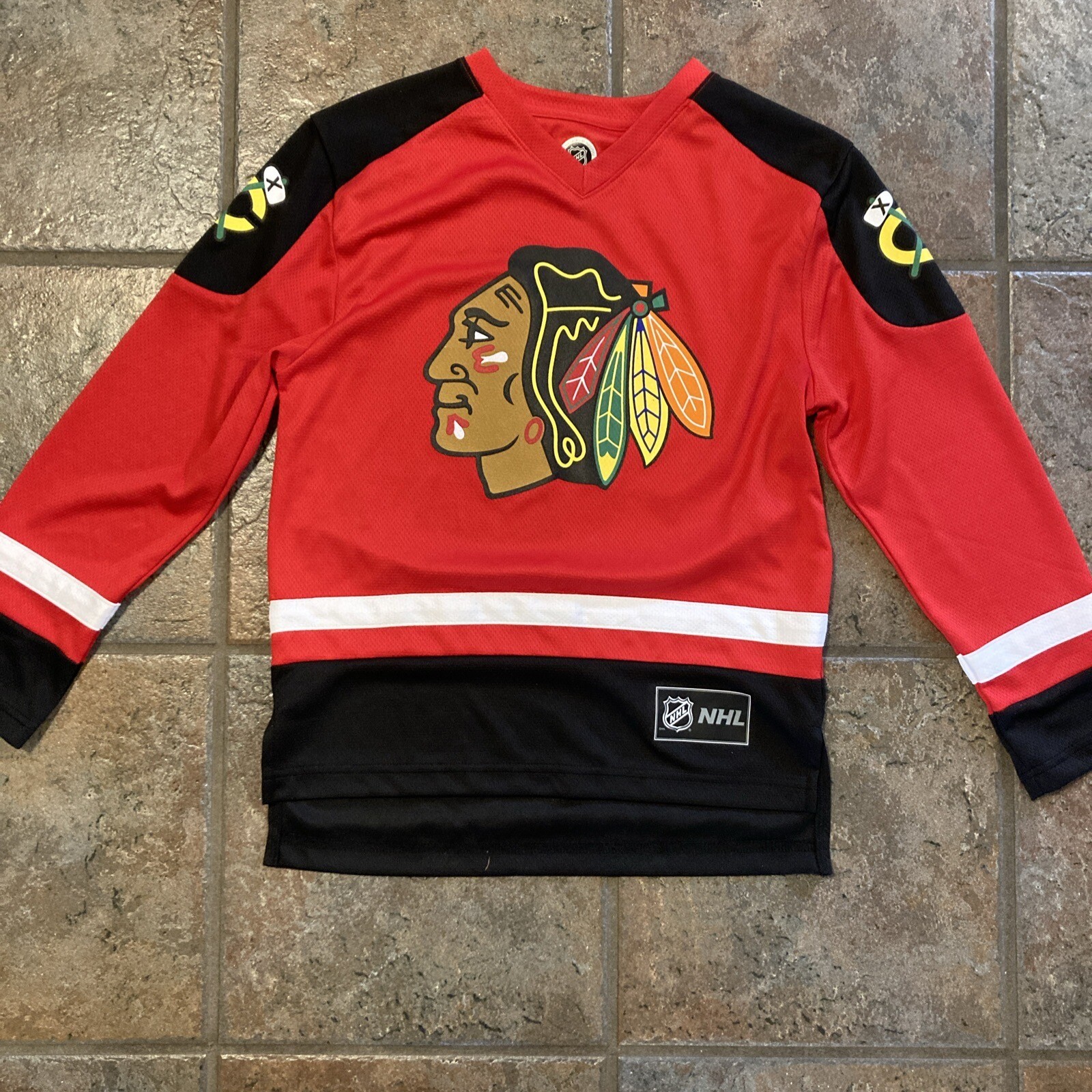New-pair youth Large 12/14 Chicago Blackhawks NHL Patrick Kane #88 Jersey/plain