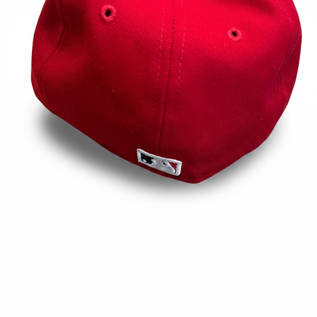 New Era Cincinnati Reds 59FIFTY Red/Black with Team Logo Fitted Cap Size 7 3/8