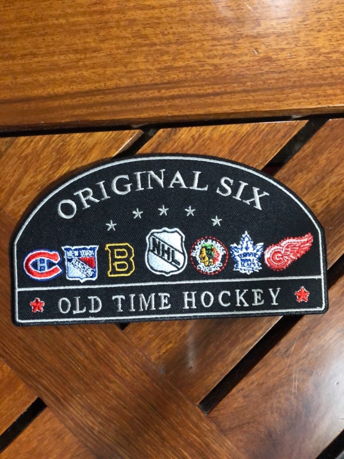 NHL ORIGINAL SIX IRON ON PATCH BRUINS, BLACK HAWKS, RED WINGS+++ 6 1/8” X 3 1/4”