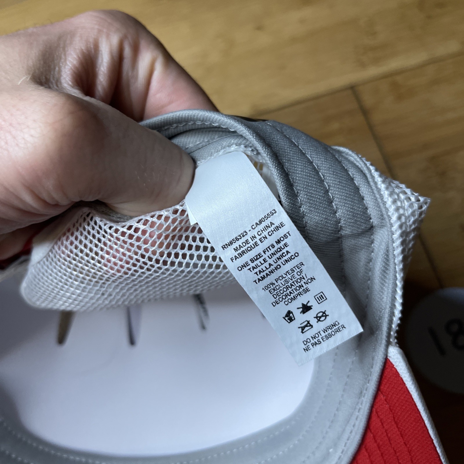 Nike Rise Georgia Bulldogs UGA All White Whiteout DRI-FIT Mesh Snapback Hat Mens