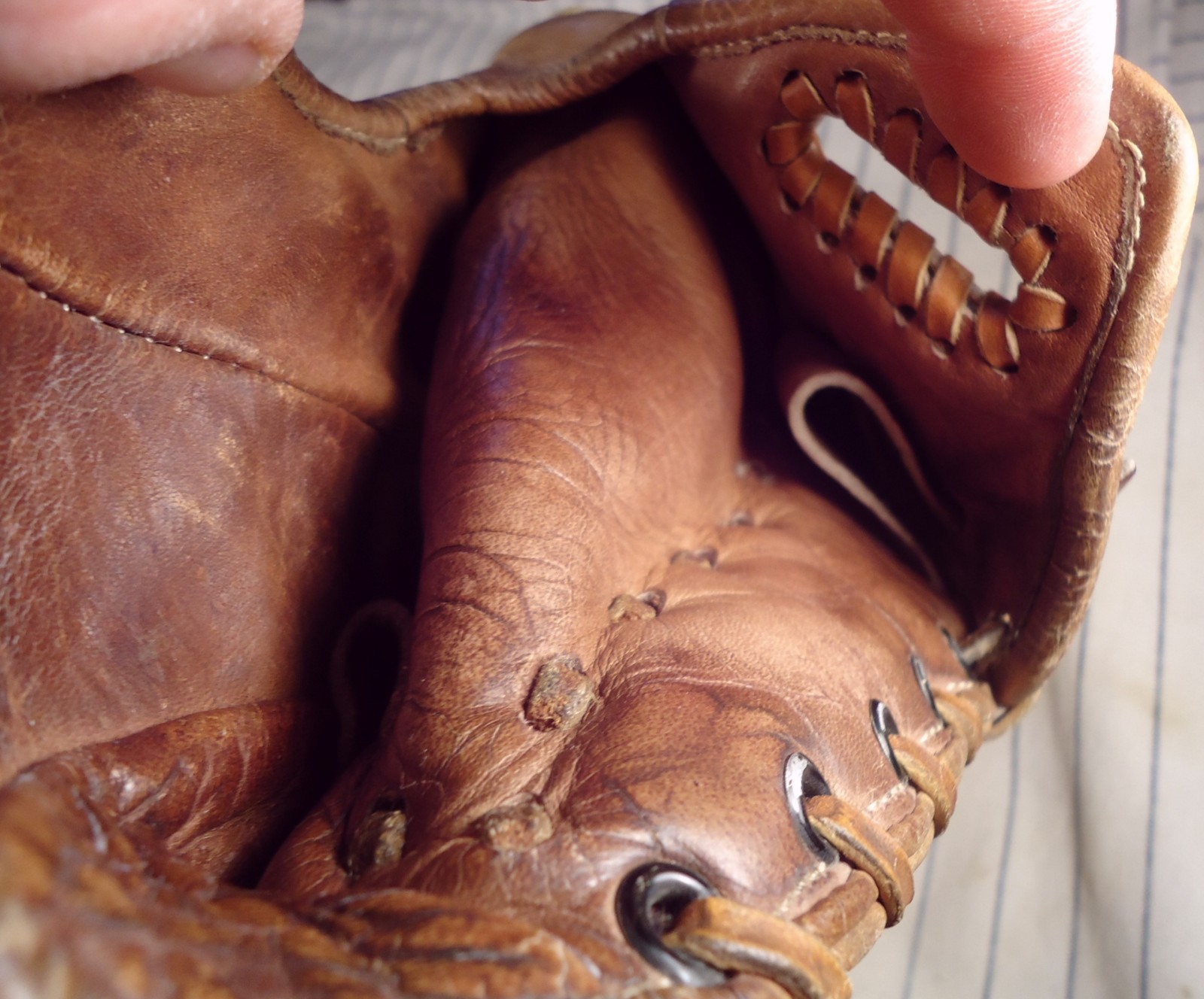 Topline 1980’s MacGregor PXCF Baseball glove RH 12″ outfield Premium ProHide