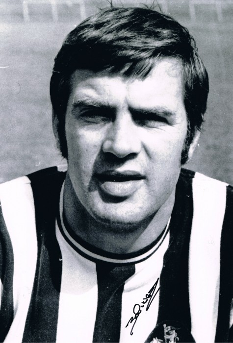 Signed John McNamee Newcastle United Autograph photo + proof Fairs Cup 1969 Hero