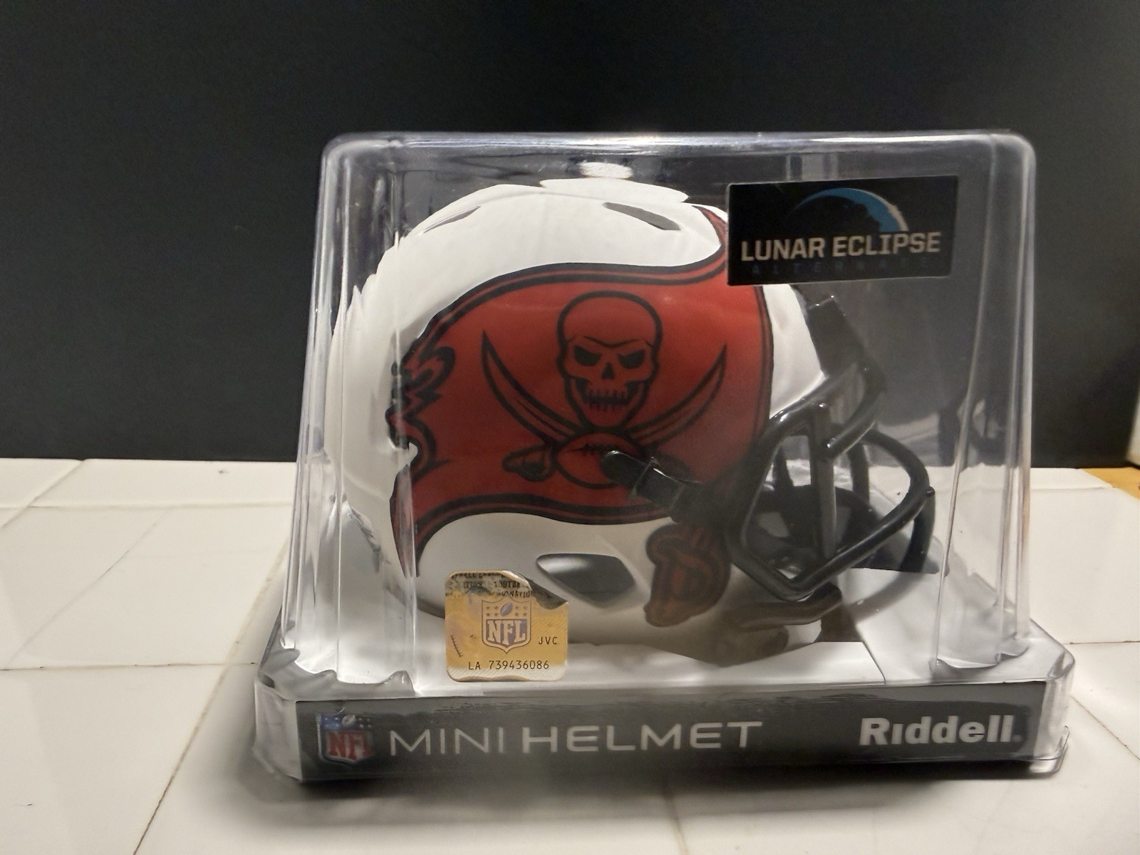 Riddell Tampa Bay Buccaneers Lunar Eclipse Mini Helmet White NFL w/ Case