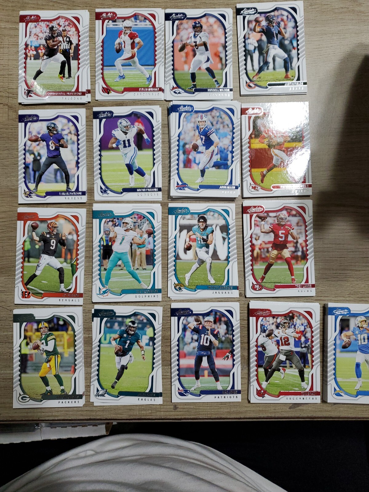 2022 Absolute Football Complete Set Rookies and Vets #1-200