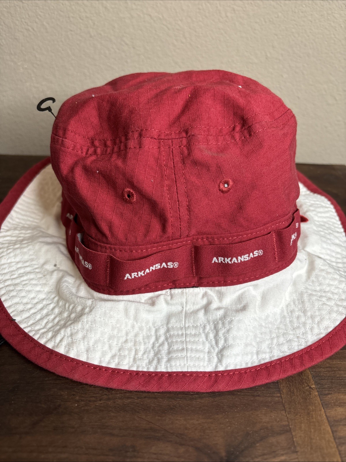 Nike Unisex Adult Dri-Fit Arkansas Razorbacks Apex Bucket Hat Red/White Size M