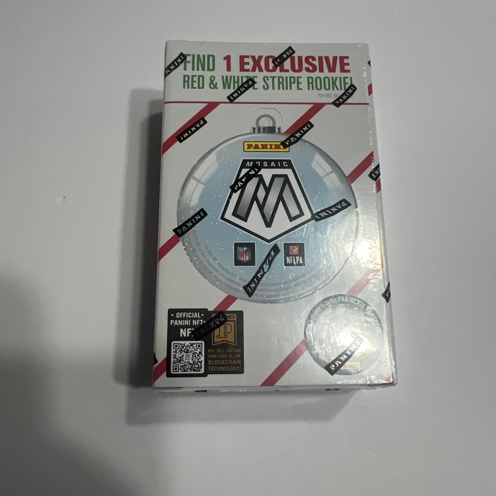 2025 Panini Mosaic Holiday Ornament Box (1 Exclusive Red & White Striped Rookie