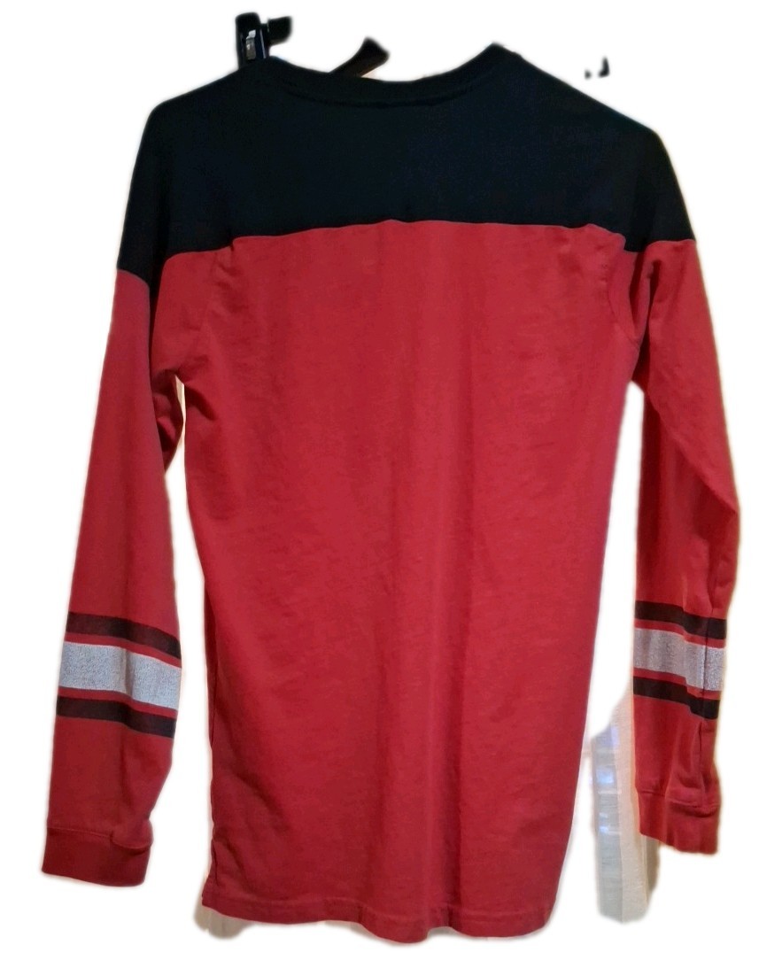 JUNIOR XL NHL REDWING HOCKEY JERSEY LONG SLEEVE TSHIRT PRE-OWNED